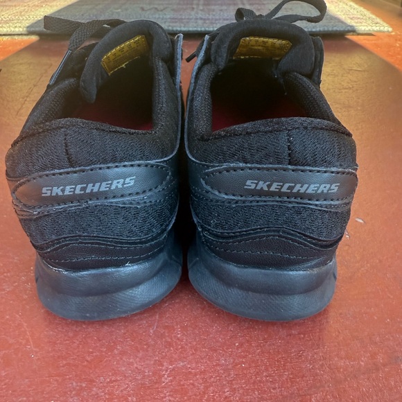 Sketchers women relaxfit slip resistant work shoes size 6 - Picture 2 of 16